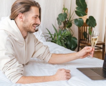 Swipe mit Spaß: So klappt Online-Dating entspannt und ohne Enttäuschungen