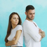 Wenn dein Partner sich außen vor fühlt: So stärkt ihr Nähe, Vertrauen und Teamgefühl