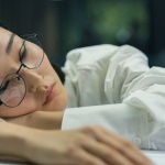 Wenn der Zyklus Energie raubt: Praktische Tipps gegen Erschöpfung im Alltag