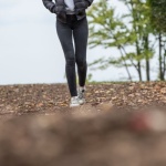 Stylisch durch den Alltag: So kombinierst du Hemdjacke und Leggings perfekt